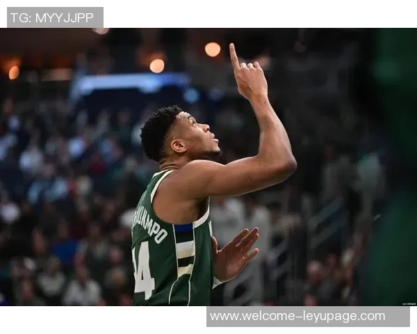 字母哥母亲社媒分享儿子热火球馆旧照引发球迷热议