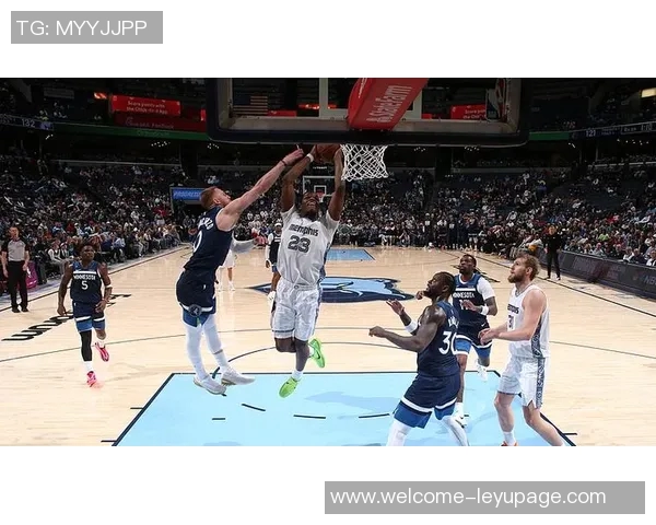 森林狼半场战报落后灰熊8分爱德华兹与麦丹表现抢眼 森林狼半场战报落后灰熊8分爱德华兹与麦丹表现抢眼